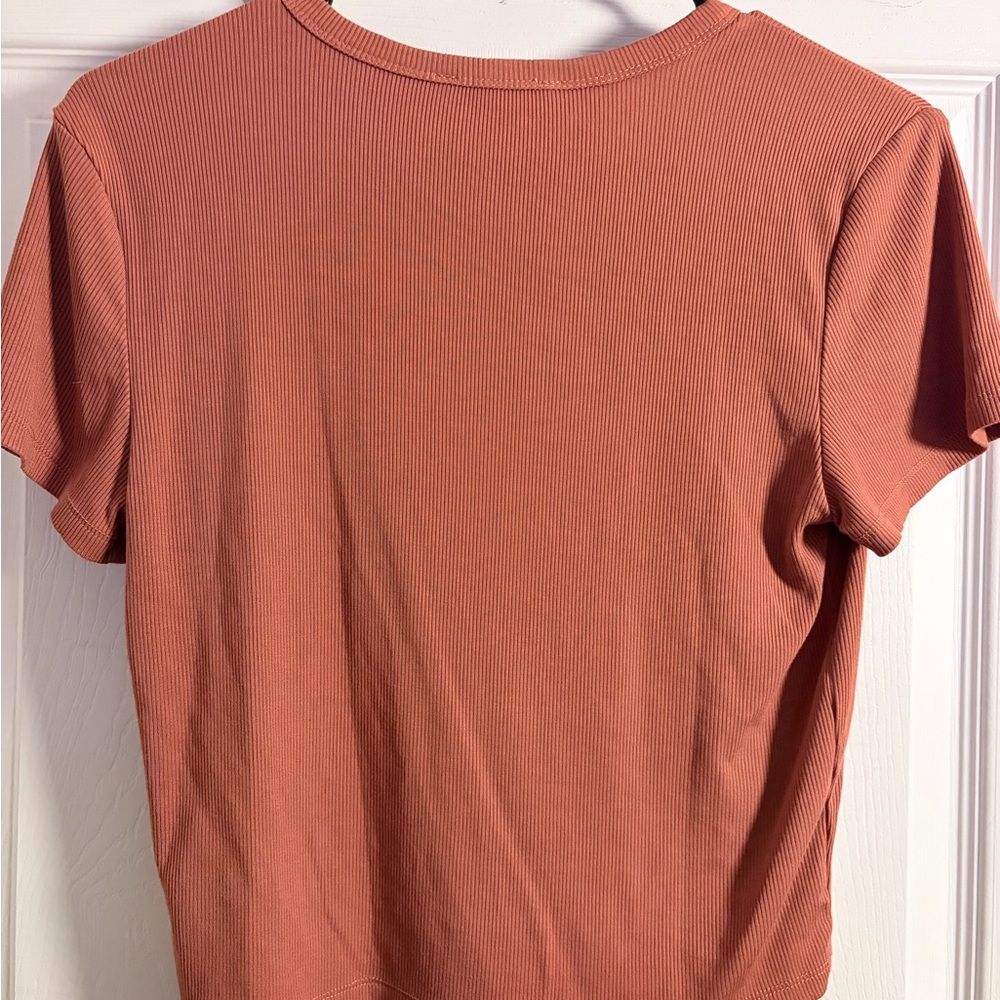 Women's Ribbed Rust Top - Picture 2 of 2